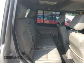 2007 Jeep Commander Limited z VIN 1J8HG58P27C702528, wystawiony jako Copart lot #71093934 z przebiegiem 167 950 mil mil oraz Czysty tytuł • Clean title. Historia ofert i sprzedaży dostępna na DreamBid. Obrazek 11.