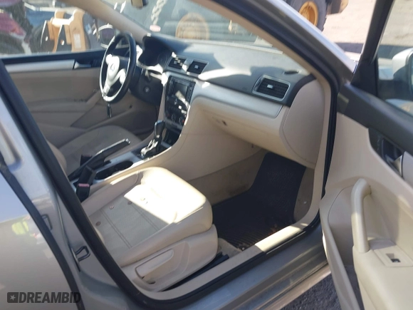 2013 Volkswagen Passat TDI SE with VIN 1VWBN7A34DC103273, listed as a IAAI auction lot 42051516 with 105,607 mi miles. Bid and sale history available at carsss.com. Image 5.