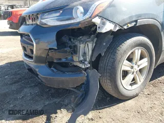 2018 Chevrolet Trax LT with VIN KL7CJPSB9JB644343, listed as a IAAI auction lot 41835550 with 168,296 mi miles. Bid and sale history available at carsss.com. Image 19.