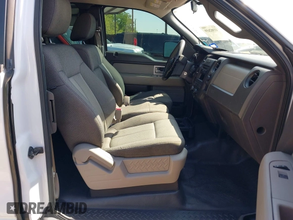 2009 Ford F-150 STX with VIN 1FTRX12W89KC52056, listed as a IAAI auction lot 41982659 with 318,539 mi miles. Bid and sale history available at carsss.com. Image 5.