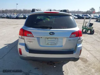 2014 Subaru Outback 2.5i Premium with VIN 4S4BRCDC0E3217117, listed as a IAAI auction lot 41781964 with 145,679 mi miles. Bid and sale history available at carsss.com. Image 17.