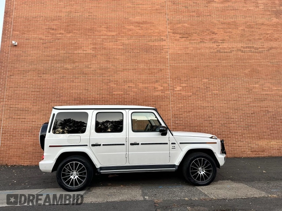 2020 Mercedes-Benz G 550 z VIN W1NYC6BJ3LX340654, wystawiony jako Copart lot #78332104 z przebiegiem 44 015 mil mil oraz Nie do naprawy. Historia ofert i sprzedaży dostępna na DreamBid. Obrazek 5.