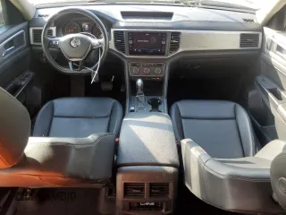 2018 Volkswagen Atlas SE with VIN 1V2CP2CAXJC595138, listed as a Copart auction lot 53456855 with 161,976 mi miles and Clean title. Bid and sale history available at DreamBid. Image 8.