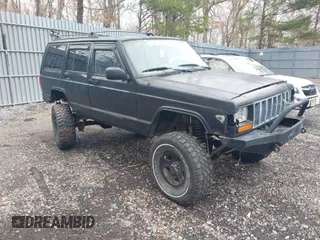 2000 Jeep Cherokee Police with VIN 1J4FF48S5YL106549, listed as a IAAI auction lot 41803451 with 284,186 mi miles. Bid and sale history available at carsss.com. Image 1.