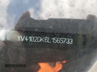 2020 Volvo XC60 Momentum z VIN YV4102DK6L1565733, wystawiony jako Copart lot #43753185 z przebiegiem 120 811 mil mil oraz Nie do naprawy • Non repairable. Historia ofert i sprzedaży dostępna na DreamBid. Obrazek 14.