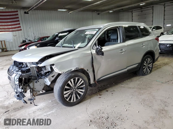 2020 Mitsubishi Outlander ES z VIN JA4AZ3A35LZ017231, wystawiony jako Copart lot #57360935 z przebiegiem 99 836 mil mil oraz Czysty tytuł • Clean title. Historia ofert i sprzedaży dostępna na DreamBid. Obrazek 1.