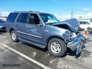 1999 Ford Expedition XLT with VIN 1FMRU176XXLA44300, listed as a IAAI auction lot 41765261 with 1 mi miles. Bid and sale history available at carsss.com. Image 1.