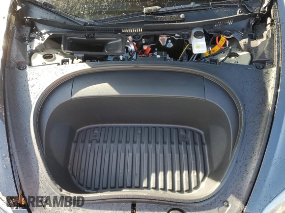 2024 Tesla Model 3 z VIN 5YJ3E1EA7RF726152, wystawiony jako Copart lot #58385925 z przebiegiem 10 892 mil mil oraz Nie do naprawy. Historia ofert i sprzedaży dostępna na DreamBid. Obrazek 11.