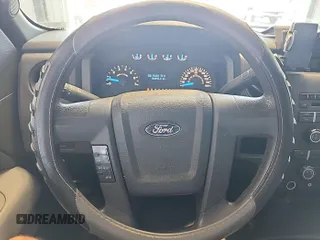 2013 Ford F-150 XL z VIN 1FTEX1EM1DFB38801, wystawiony jako IAAI lot #42802202 z przebiegiem 196 915 mil mil oraz . Historia ofert i sprzedaży dostępna na DreamBid. Obrazek 1.