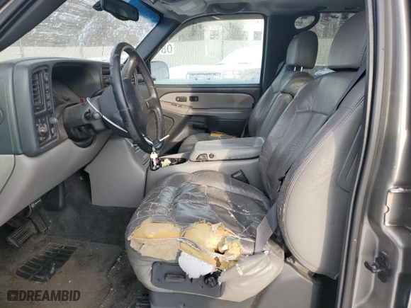 2001 Chevrolet Suburban LT with VIN 3GNFK16T91G183737, listed as a Copart auction lot 42686695 with 218,310 mi miles and Salvage Title. Bid and sale history available at carsss.com. Image 7.
