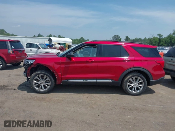 2020 Ford Explorer XLT z VIN 1FMSK8DH8LGC87225, wystawiony jako IAAI lot #42295557 z przebiegiem 110 237 mil mil oraz . Historia ofert i sprzedaży dostępna na DreamBid. Obrazek 14.