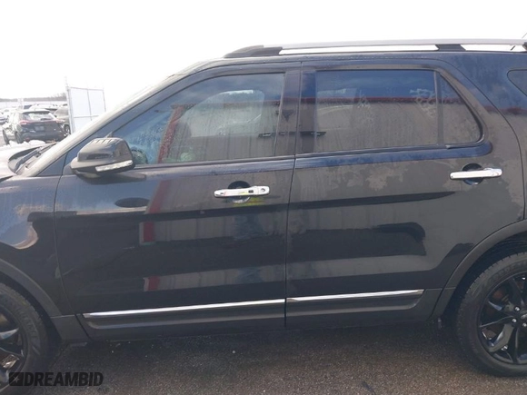 2014 Ford Explorer Limited with VIN 1FM5K8F82EGA63008, listed as a IAAI auction lot 41429938 with 1 mi miles. Bid and sale history available at carsss.com. Image 14.