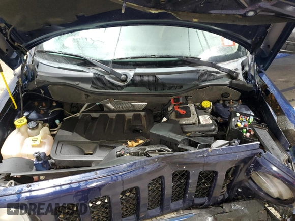 2014 Jeep Patriot Latitude with VIN 1C4NJRFB0ED852882, listed as a Copart auction lot 49674915 with 130,367 mi miles and Salvage title. Bid and sale history available at DreamBid. Image 12.