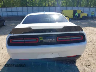 2016 Dodge Challenger SRT Hellcat с VIN 2C3CDZC99GH239296, выставлен на аукционе IAAI как лот 42057592 с пробегом 63 826 миль миль и . История ставок и продаж доступна на DreamBid. Изображение 16.