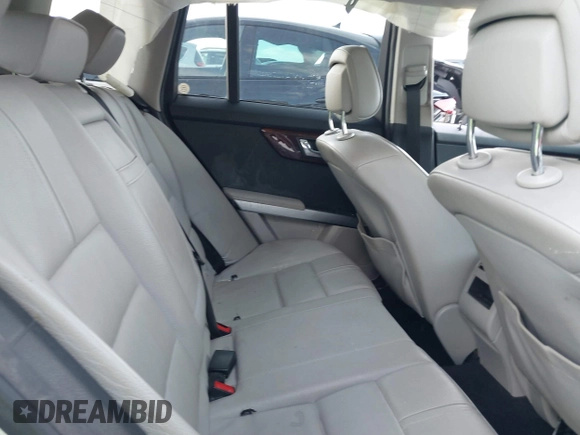 2010 Mercedes-Benz GLK 350 with VIN WDCGG5GB8AF423237, listed as a IAAI auction lot 41534414 with 236,055 mi miles and . Bid and sale history available at DreamBid. Image 8.