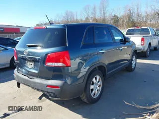 2011 Kia Sorento LX with VIN 5XYKT3A1XBG158819, listed as a IAAI auction lot 41665390 with 120,570 mi miles. Bid and sale history available at carsss.com. Image 4.