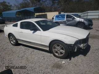 2013 Ford Mustang V6 with VIN 1ZVBP8AM2D5223442, listed as a Copart auction lot 50686485 with 113,422 mi miles and Salvage Title. Bid and sale history available at carsss.com. Image 4.