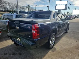 2010 Chevrolet Avalanche LT with VIN 3GNNCFE09AG124832, listed as a Copart auction lot 86728894 with 136,595 mi miles and Clean Title. Bid and sale history available at carsss.com. Image 4.