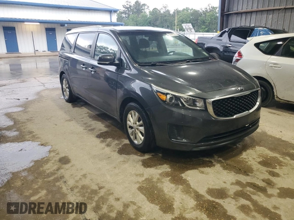 2016 Kia Sedona LX with VIN KNDMB5C18G6155870, listed as a Copart auction lot 55941575 with 157,577 mi miles and Clean Title. Bid and sale history available at DreamBid. Image 4.