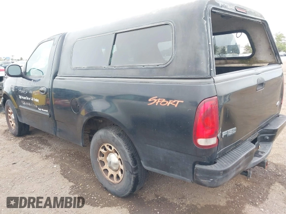 2000 Ford F-150 XL with VIN 1FTRF17W7YKA49783, listed as a IAAI auction lot 42451665 with Not provided miles and . Bid and sale history available at DreamBid. Image 3.
