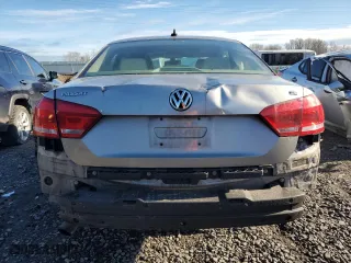 2012 Volkswagen Passat SE with VIN 1VWBP7A32CC084151, listed as a Copart auction lot 87729045 with 87,951 mi miles and Salvage Title. Bid and sale history available at carsss.com. Image 6.