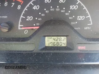2006 Mitsubishi Lancer ES with VIN JA3AJ26E16U069683, listed as a IAAI auction lot 41687713 with 176,804 mi miles. Bid and sale history available at carsss.com. Image 15.
