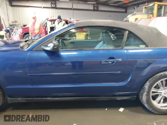 2006 Ford Mustang Standard with VIN 1ZVFT84N365217671, listed as a IAAI auction lot 41633515 with 80,637 mi miles and . Bid and sale history available at DreamBid. Image 15.
