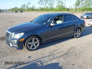 2013 Mercedes-Benz E-Class E 350 Luxury BlueTEC with VIN WDDHF2EB8DA741915, listed as a IAAI auction lot 42026412 with 105,569 mi miles. Bid and sale history available at carsss.com. Image 17.