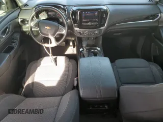 2021 Chevrolet Traverse LS z VIN 1GNERFKW9MJ226920, wystawiony jako Copart lot #53464255 z przebiegiem 75 609 mil mil oraz Szkoda całkowita • Salvage title. Historia ofert i sprzedaży dostępna na DreamBid. Obrazek 8.