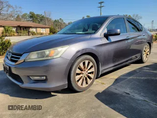 2013 Honda Accord Sdn EX-L with VIN 1HGCR2F8XDA009981, listed as a IAAI auction lot 41704760 with 237,266 mi miles. Bid and sale history available at carsss.com. Image 1.