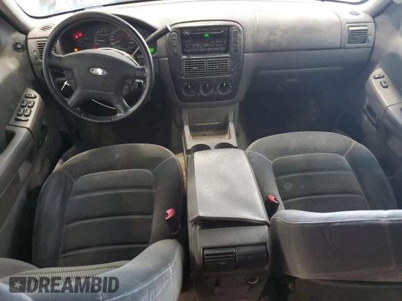2002 Ford Explorer XLT z VIN 1FMZU73E62UC79442, wystawiony jako Copart lot #49327945 z przebiegiem 223 283 mil mil oraz Czysty tytuł • Clean title. Historia ofert i sprzedaży dostępna na DreamBid. Obrazek 8.