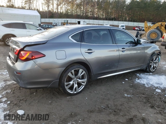 2015 Infiniti Q70 z VIN JN1BY1PR0FM830851, wystawiony jako Copart lot #87606685 z przebiegiem 116 148 mil mil oraz Szkoda całkowita • Salvage title. Historia ofert i sprzedaży dostępna na DreamBid. Obrazek 3.