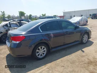 2010 Subaru Legacy Premium z VIN 4S3BMAG62A1235024, wystawiony jako IAAI lot #42482725 z przebiegiem 107 073 mil mil oraz . Historia ofert i sprzedaży dostępna na DreamBid. Obrazek 4.