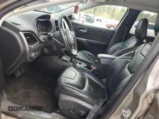 2019 Jeep Cherokee Limited z VIN 1C4PJLDB5KD448173, wystawiony jako Copart lot #56250805 z przebiegiem 97 567 mil mil oraz Szkoda całkowita • Salvage title. Historia ofert i sprzedaży dostępna na DreamBid. Obrazek 7.