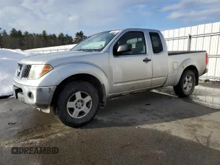 2007 Nissan Frontier Nismo z VIN 1N6AD06W57C452715, wystawiony jako Copart lot #50787775 z przebiegiem 186 654 mil mil oraz Czysty tytuł • Clean title. Historia ofert i sprzedaży dostępna na DreamBid. Obrazek 1.
