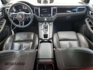 2017 Porsche Macan S z VIN WP1AB2A53HLB13423, wystawiony jako Copart lot #55306855 z przebiegiem 167 236 mil mil oraz Szkoda całkowita • Salvage title. Historia ofert i sprzedaży dostępna na DreamBid. Obrazek 8.