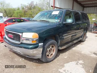 2004 GMC Yukon XL SLT with VIN 1GKEC16ZX4J241996, listed as a IAAI auction lot 41890758 with 1 mi miles. Bid and sale history available at carsss.com. Image 2.
