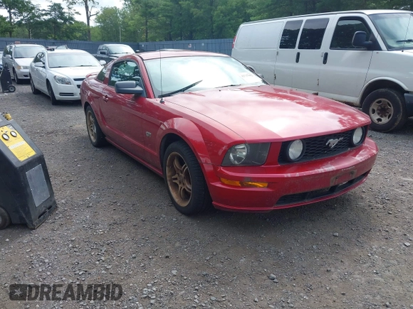 2005 Ford Mustang GT Deluxe with VIN 1ZVFT82H355124175, listed as a IAAI auction lot 42737902 with 160,683 mi miles and . Bid and sale history available at DreamBid. Image 1.