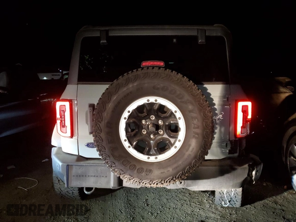2023 Ford Bronco with VIN 1FMDE5DH8PLB33013, listed as a Copart auction lot 83039524 with 22,285 mi miles and Salvage Title. Bid and sale history available at carsss.com. Image 6.