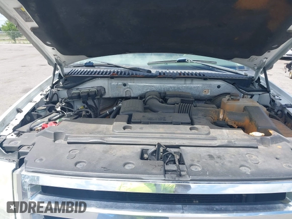 2011 Ford Expedition XLT with VIN 1FMJU1H55BEF53677, listed as a IAAI auction lot 42131441 with 284,016 mi miles and . Bid and sale history available at DreamBid. Image 10.