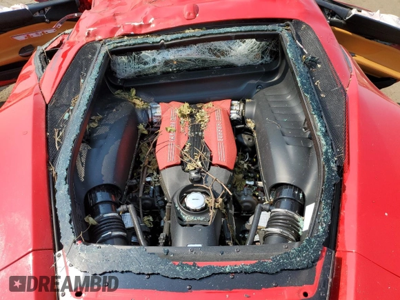 2018 Ferrari 488 z VIN ZFF79ALA0J0235841, wystawiony jako Copart lot #70033674 z przebiegiem Nie podano mil oraz Tytuł czysty. Historia ofert i sprzedaży dostępna na DreamBid. Obrazek 12.