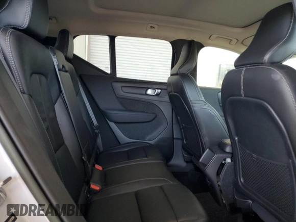 2022 Volvo XC40 Momentum with VIN YV4162UK4N2782984, listed as a Copart auction lot 57573245 with 19,865 mi miles and Salvage title. Bid and sale history available at DreamBid. Image 11.