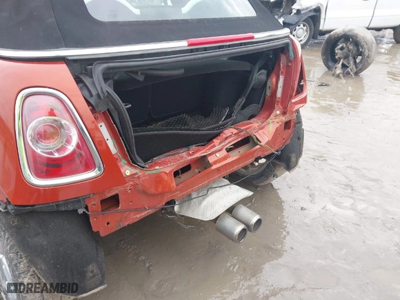 2015 MINI Cooper Convertible S with VIN WMWZP3C55FT708213, listed as a IAAI auction lot 41453050 with NaN miles. Bid and sale history available at carsss.com. Image 6.