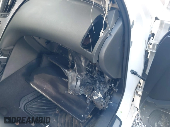 2015 Infiniti Q50 Premium z VIN JN1BV7AR9FM398247, wystawiony jako IAAI lot #42059004 z przebiegiem Nie podano mil oraz . Historia ofert i sprzedaży dostępna na DreamBid. Obrazek 6.