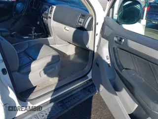 2008 Toyota 4Runner SR5 with VIN JTEZU14R28K003116, listed as a IAAI auction lot 40618148 with 249,356 mi miles. Bid and sale history available at carsss.com. Image 5.