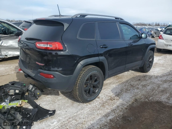 2018 Jeep Cherokee Trailhawk with VIN 1C4PJMBX9JD517630, listed as a Copart auction lot 45723935 with 73,903 mi miles and Salvage Title. Bid and sale history available at carsss.com. Image 3.