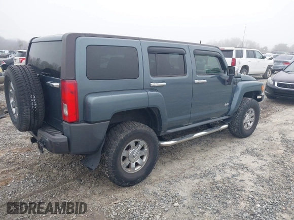 2007 Hummer H3 SUV with VIN 5GTDN13E178106008, listed as a IAAI auction lot 41114010 with 172,695 mi miles. Bid and sale history available at carsss.com. Image 4.