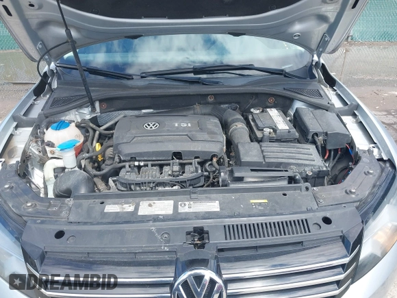2015 Volkswagen Passat Wolfsburg Edition z VIN 1VWAT7A39FC096437, wystawiony jako IAAI lot #42343129 z przebiegiem 142 474 mil mil oraz . Historia ofert i sprzedaży dostępna na DreamBid. Obrazek 10.