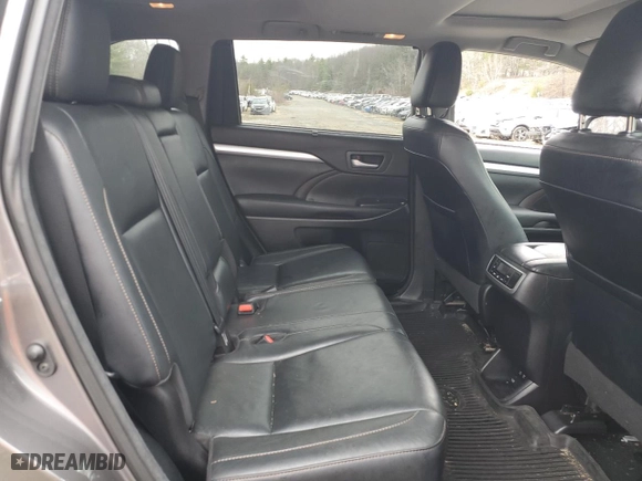2018 Toyota Highlander SE with VIN 5TDJZRFH8JS887065, listed as a Copart auction lot 51237145 with 71,396 mi miles and Salvage Title. Bid and sale history available at carsss.com. Image 11.