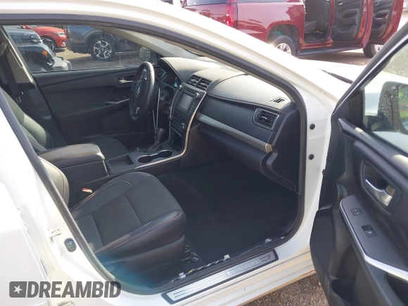 2017 Toyota Camry XLE with VIN 4T1BF1FK5HU358622, listed as a IAAI auction lot 41940058 with 1 mi miles. Bid and sale history available at carsss.com. Image 5.